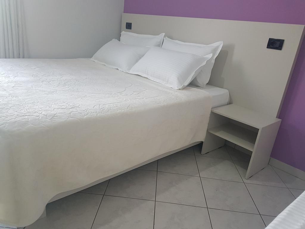 Perla Hotel Saranda Exterior photo